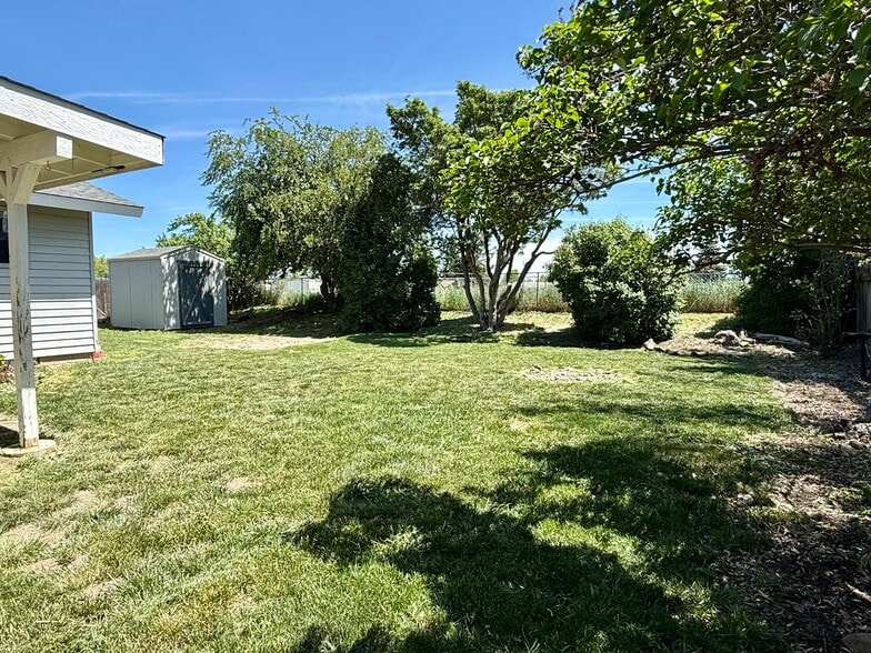 Building Photo - 5363 Gatewood Dr