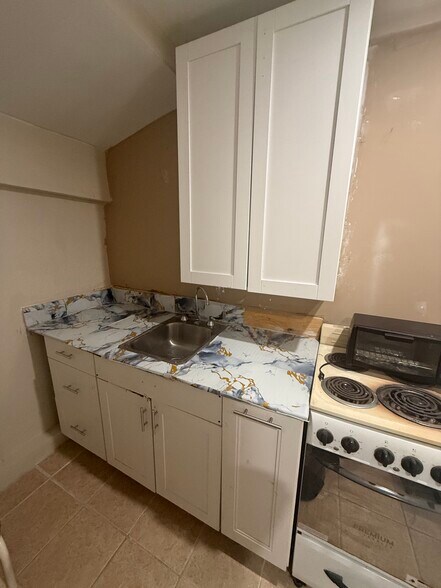 Building Photo - 7821 Hope St