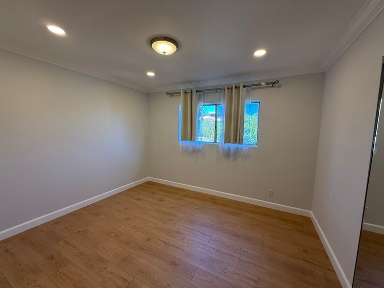 Building Photo - 1230 25th St