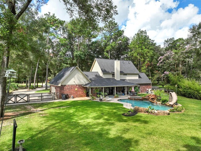 Primary Photo - 415 Lago Trace Dr