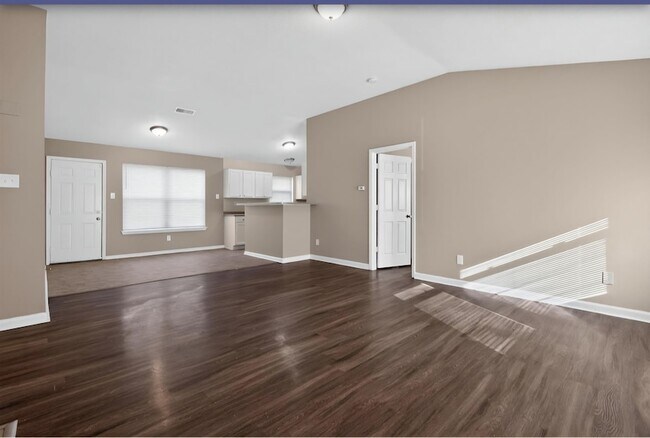 Building Photo - 4393 Bishop Hills Dr