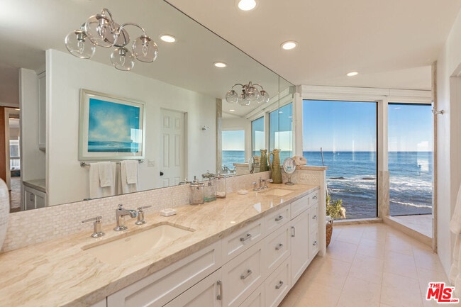 Building Photo - 24408 Malibu Rd