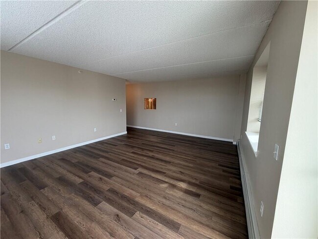 Building Photo - 79-14 Rockaway Beach Blvd