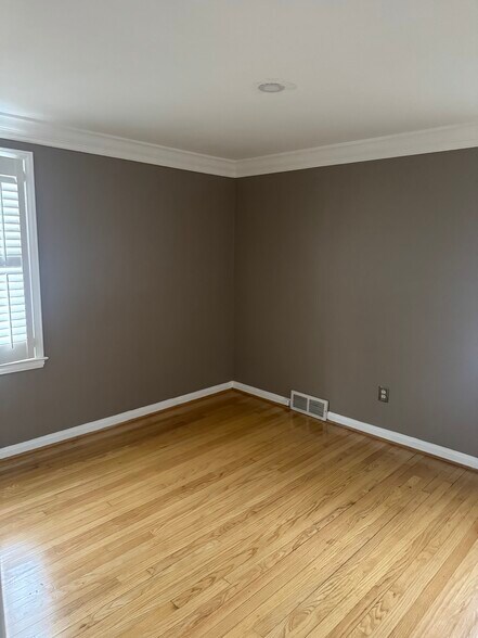 Building Photo - 25265 Coolidge Hwy