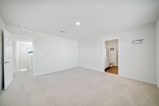 Building Photo - 13721 Crossbow Rdg