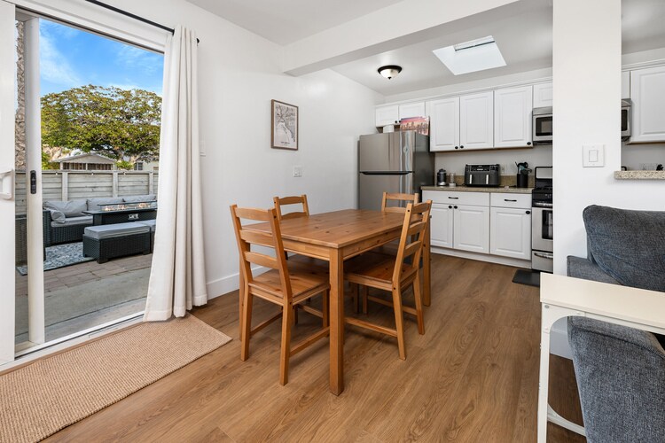 Building Photo - 4725 Santa Cruz Ave