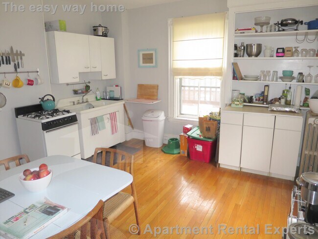 Building Photo - 143-145 Orchard St Unit #5