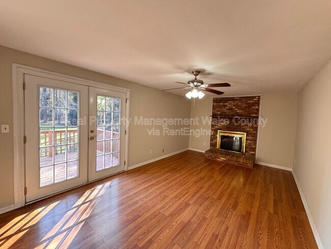 Building Photo - 104 Benedict Ln