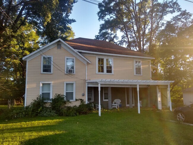 Primary Photo - 101 Short St