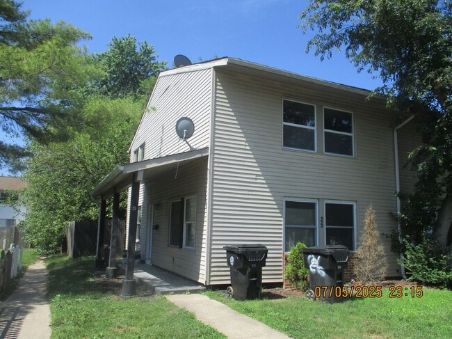 Primary Photo - 25 Medford Ct