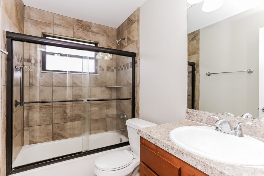 Building Photo - 11690 Cherry Bark Dr W