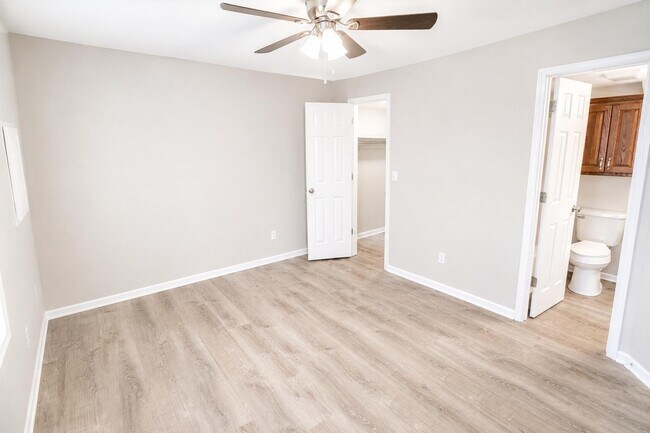 Building Photo - 1306 Godas Cir