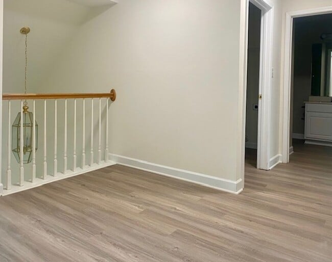 Building Photo - 1/2 MONTH FREE! ?Upgraded 4BR with Brand New Flooring & Private Backyard – Available Feb 15