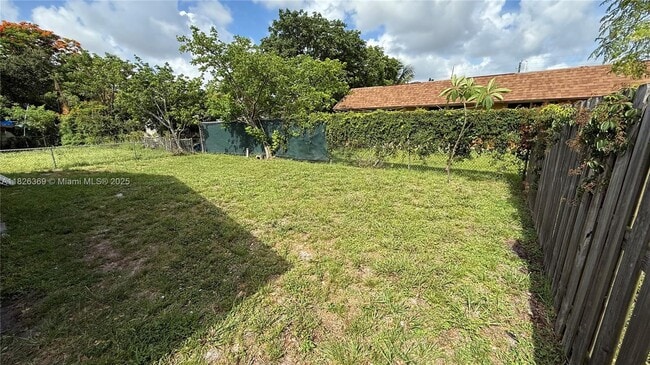 Building Photo - 4235 SW 62nd Ave