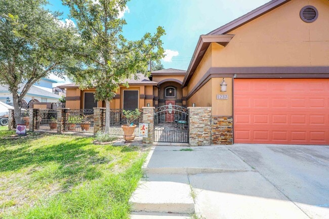 Building Photo - 1237 Whisper Hill Dr