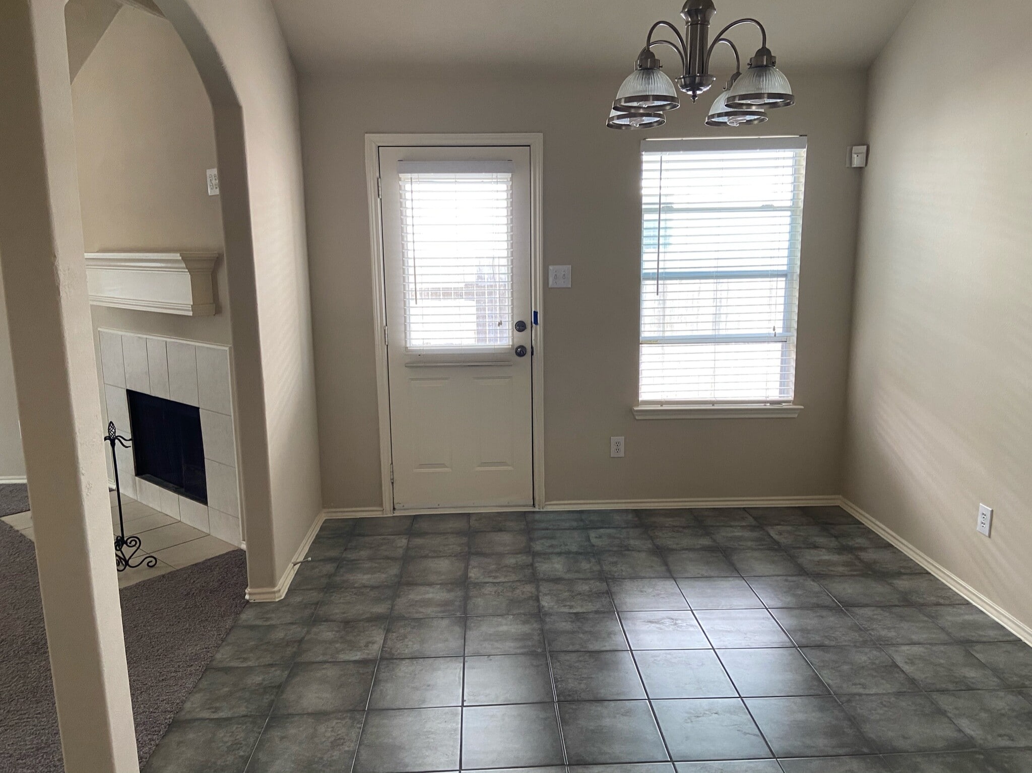 Dining - 7258 Junco Dr