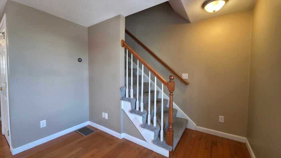 Building Photo - 1 Rosamond St