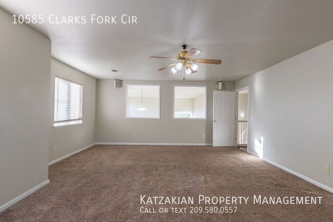 Building Photo - Charming 4-Bedroom Home in Spanos Park Wes...