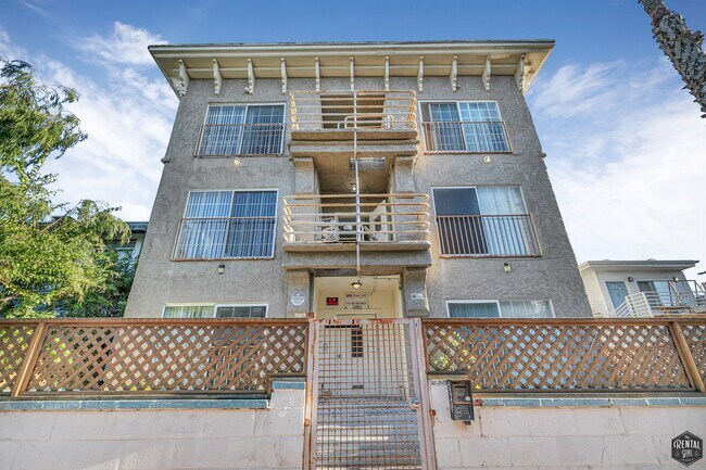 Building Photo - 26 Breeze Ave