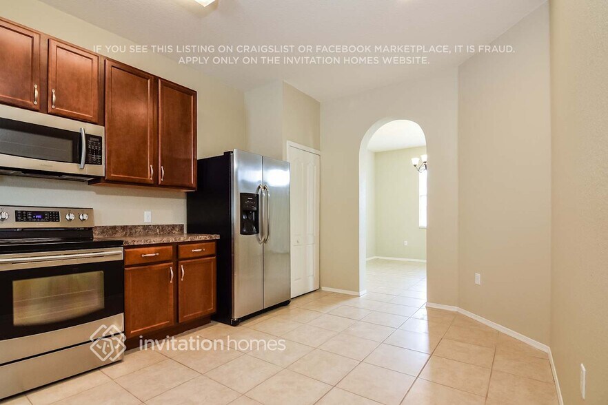 Building Photo - 6530 Evergreen Park Dr