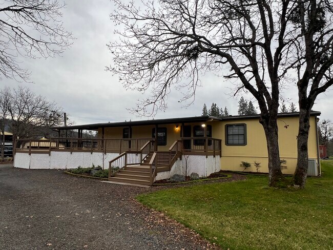Primary Photo - 113 Drake Rd