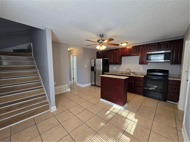 Building Photo - 2704-06 Dawson St