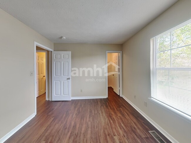 Building Photo - 11926 Titania Cir