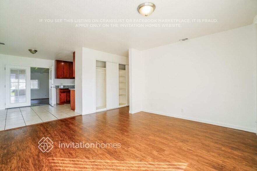 Building Photo - 2124 Winafred St