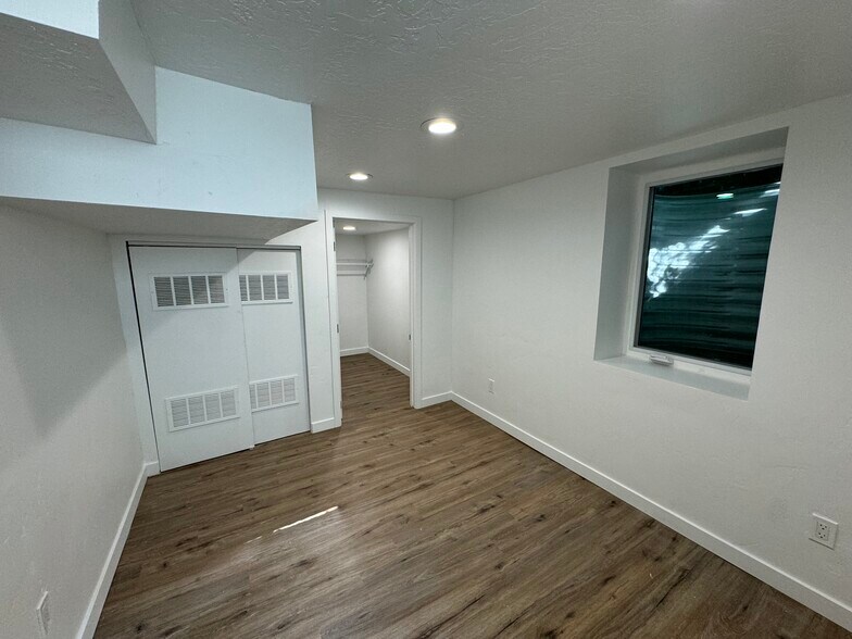 Building Photo - 545 E 600 S