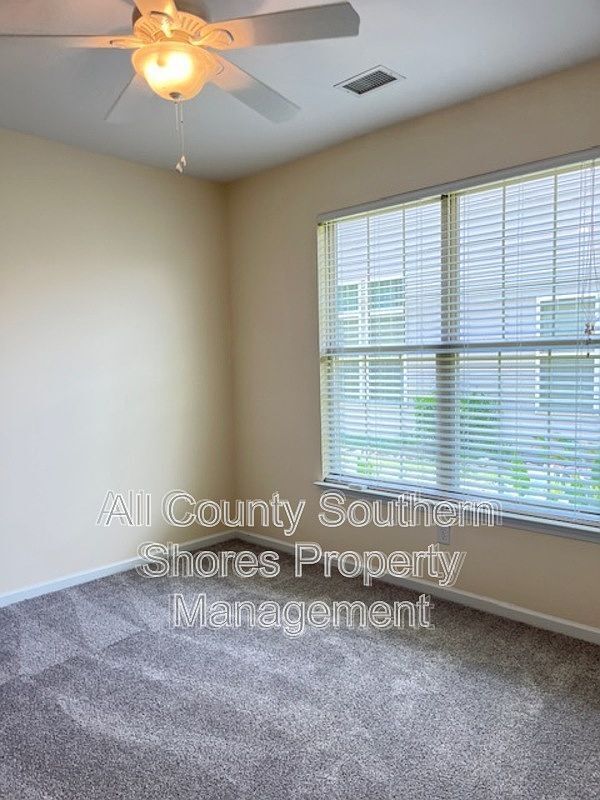 Building Photo - 1628 Fairforest Ct