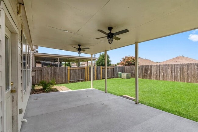 Building Photo - 2437 Aspen Dale Dr
