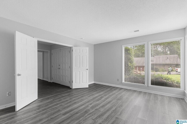 Building Photo - 3222 Tyrol Ln
