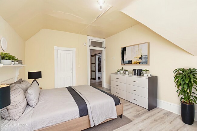 Building Photo - 146 Florida Ave