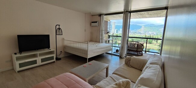 Building Photo - Fully Furnished Studio with Parking in Waikiki