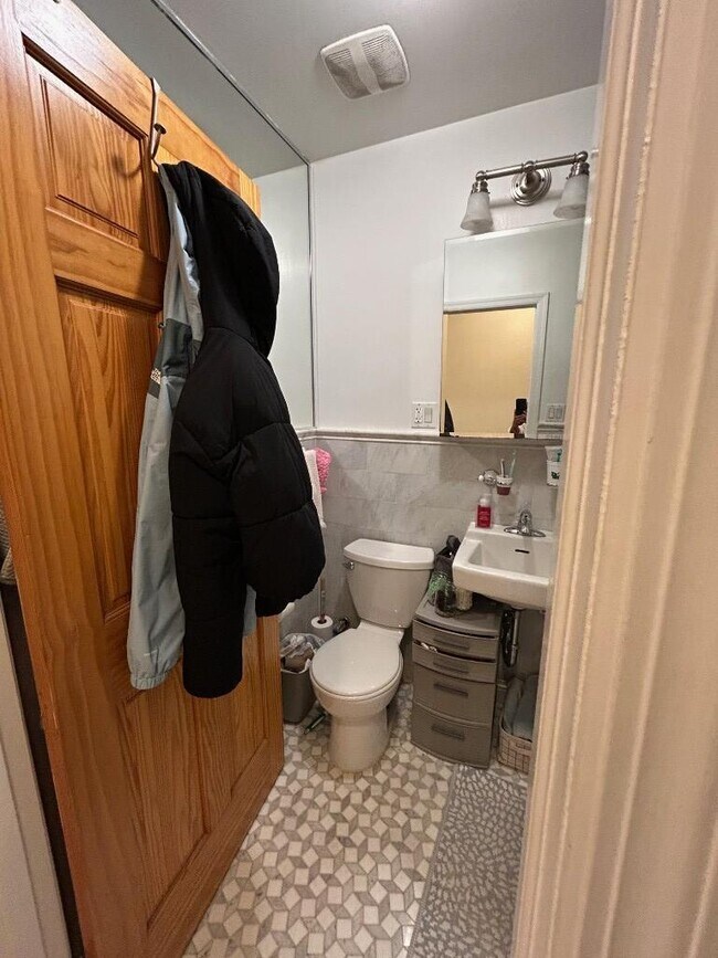 Building Photo - 0 bedroom in NEW YORK NY 10128