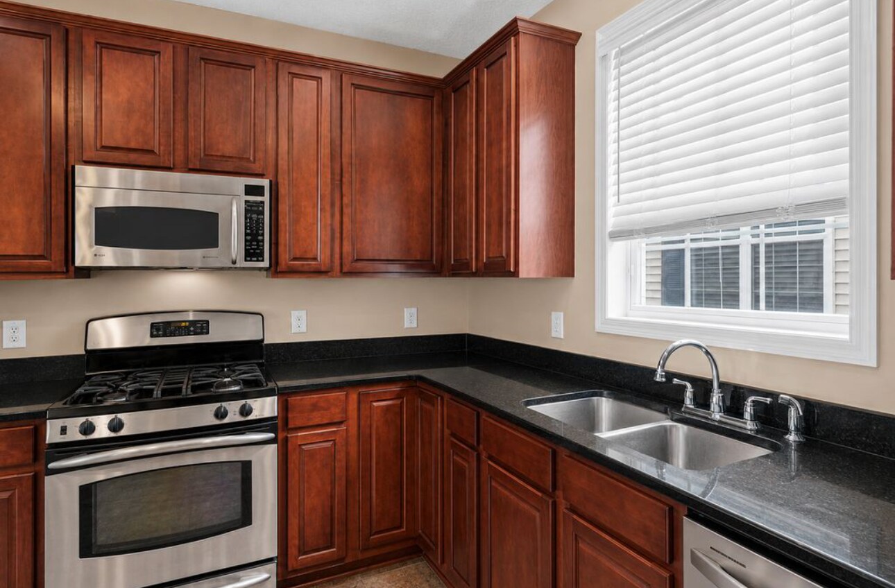 Building Photo - 15587 Crab Apple Ln