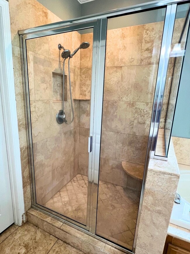 Building Photo - 3/2 in the desirable Laurel Island neighbo...
