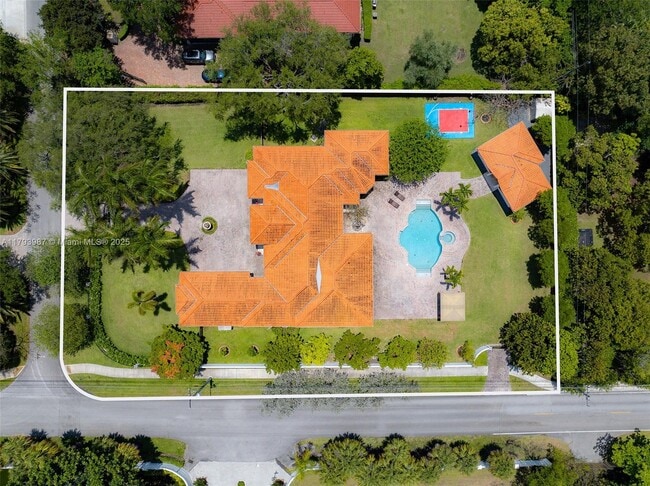 Building Photo - 9400 SW 93rd Ct