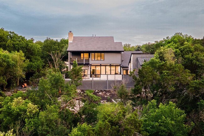 Building Photo - 1716 Bartoncliff Dr