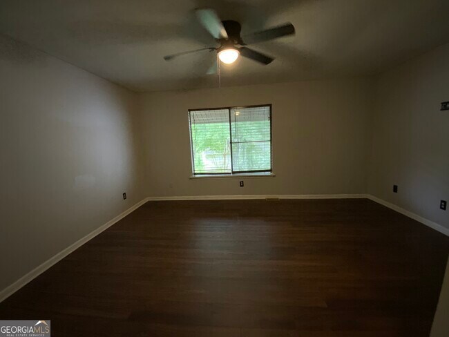 Building Photo - 2753 Whitewater Ct