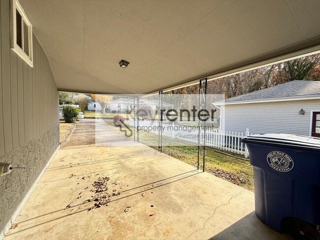 Building Photo - 4803 Orchard View Dr