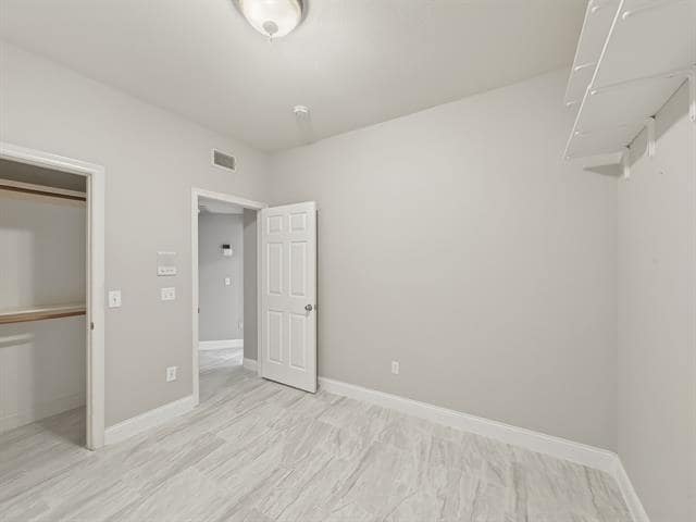 Building Photo - 2132 Cliffside Dr
