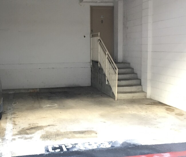 Building Photo - 5252 Orange Ave