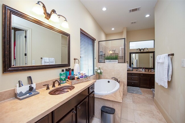 Building Photo - 1141 W 23rd St