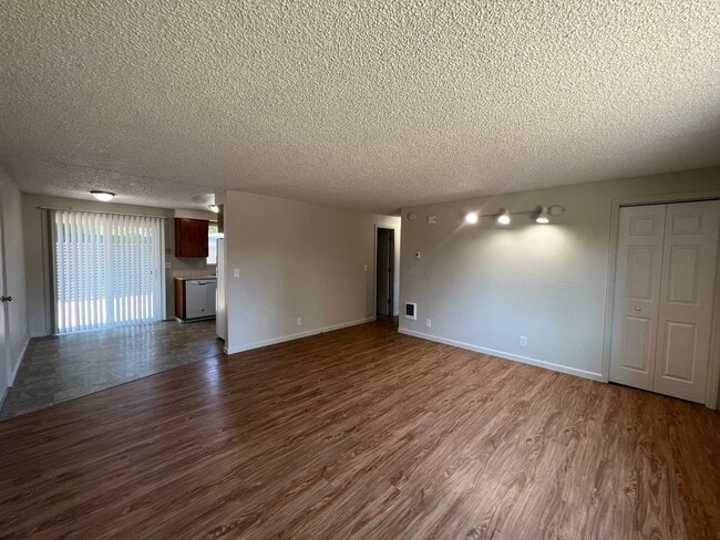 Building Photo - Beautifully Landscaped Two Bedroom