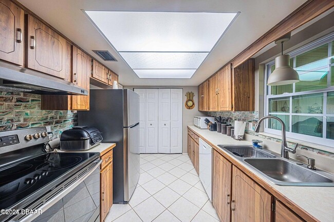 Building Photo - 25 Laughing Gull Ln
