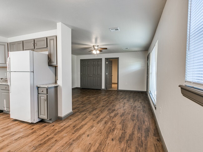 Building Photo - 2416 NW 42nd St