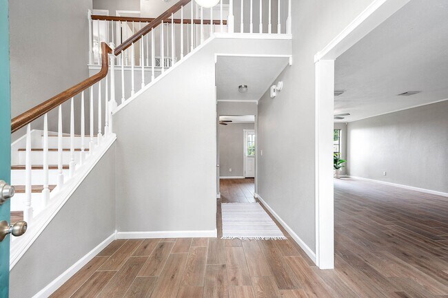 Building Photo - 17203 Kettle Creek Dr