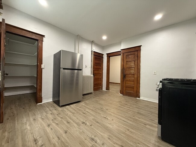 Building Photo - 34 Besch Ave