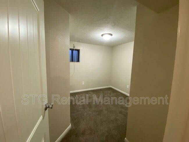 Building Photo - 145 E 500 S